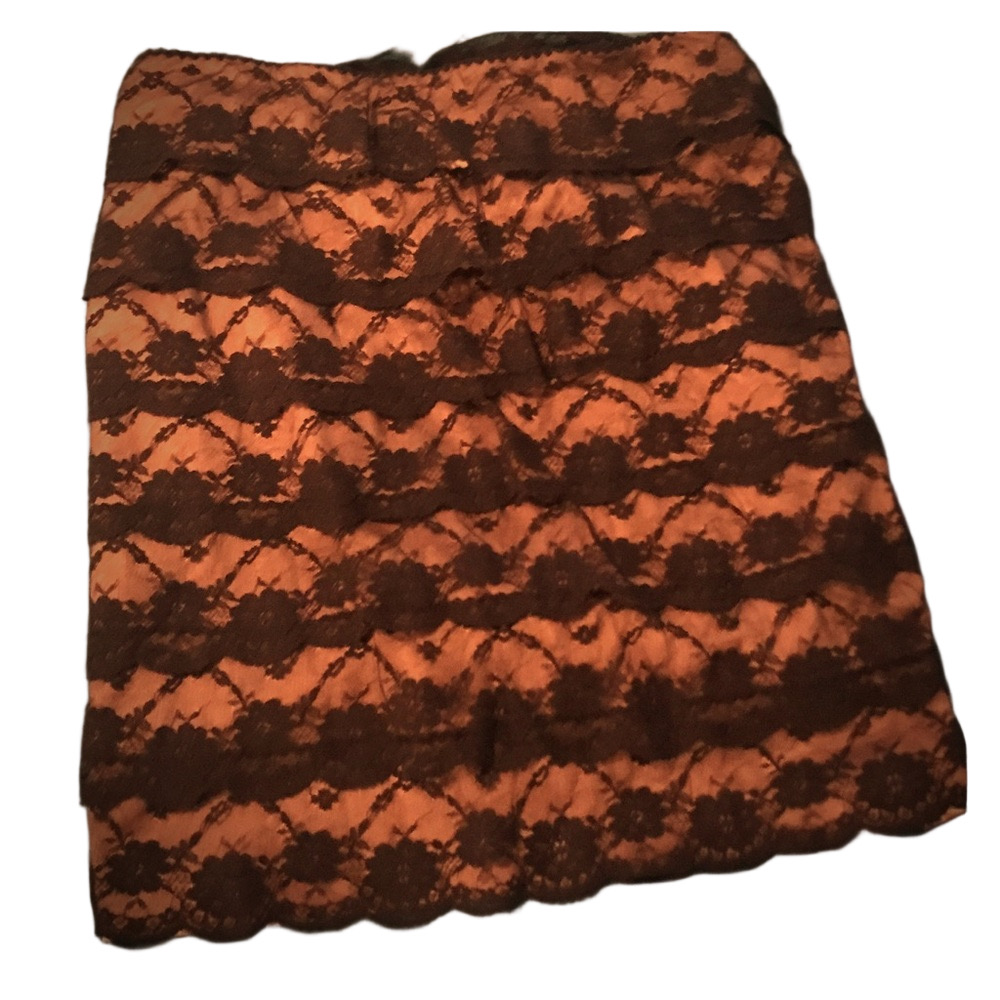 Lace and polyester skirt, Sz S